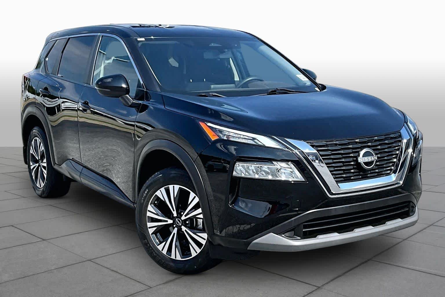 Used 2023 Super Black Nissan SV image 3