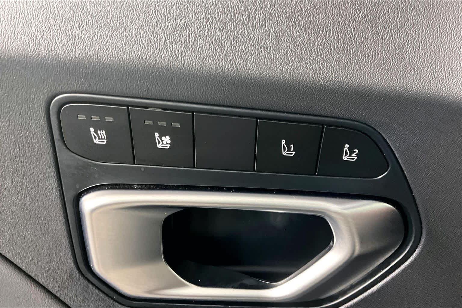 Used 2025 Steel Gray Kia GT-Line image 34