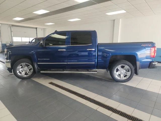 Used 2016 Deep Ocean Blue Metallic Chevrolet LTZ image 7