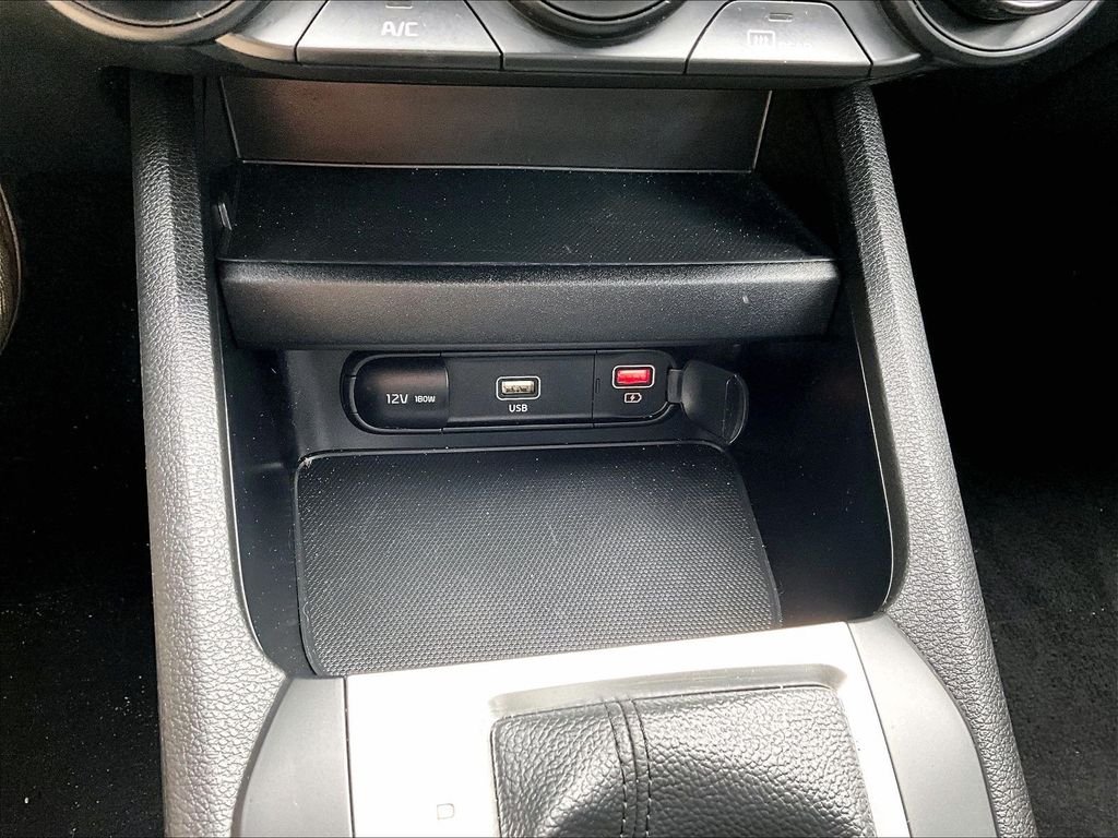 Used 2024 Snow White Pearl Kia LXS image 25