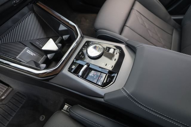 New 2026 Dark Graphite Metallic BMW 30 xDrive image 24