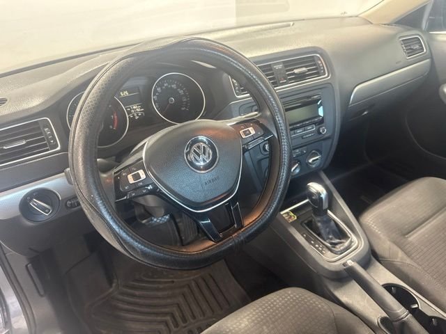 Used 2015 Gray Volkswagen 1.8T SE image 13