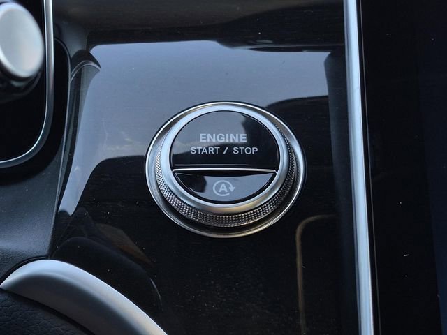 New 2026 Polar White Mercedes-Benz GLC 300 image 61
