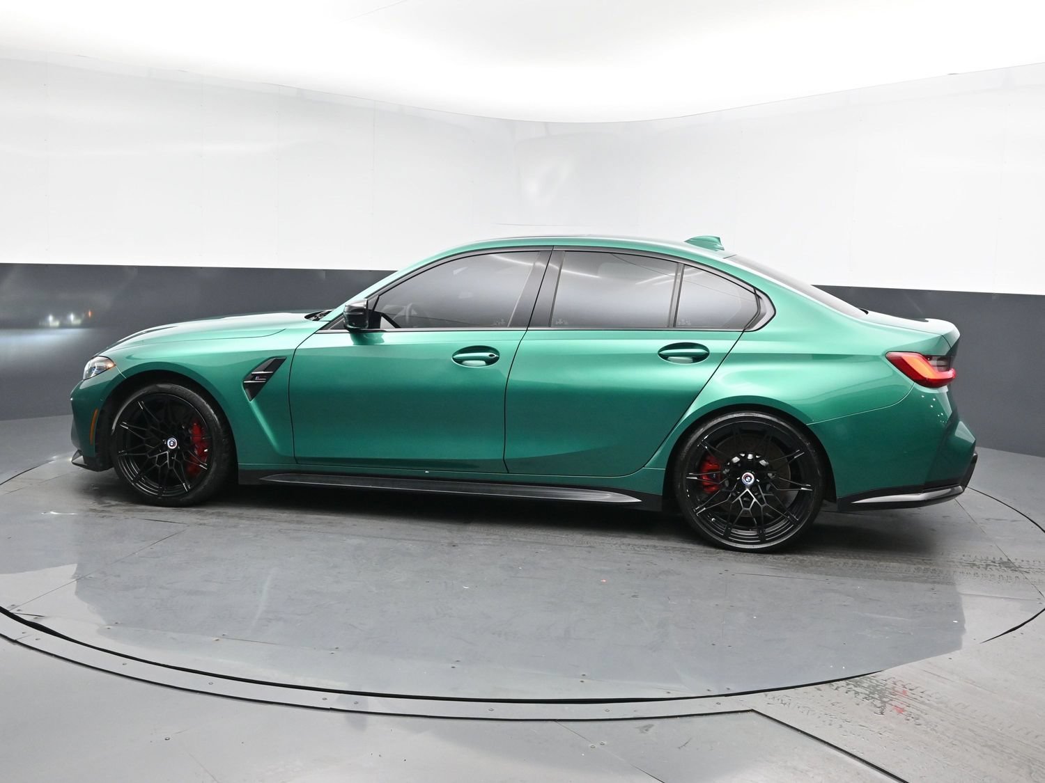 Used 2022 Isle of Man Green Metallic BMW Competition xDrive image 4