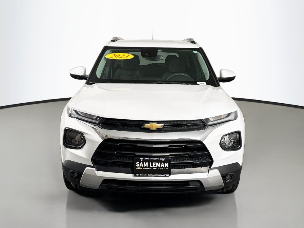 Used 2023 White Chevrolet LT image 2