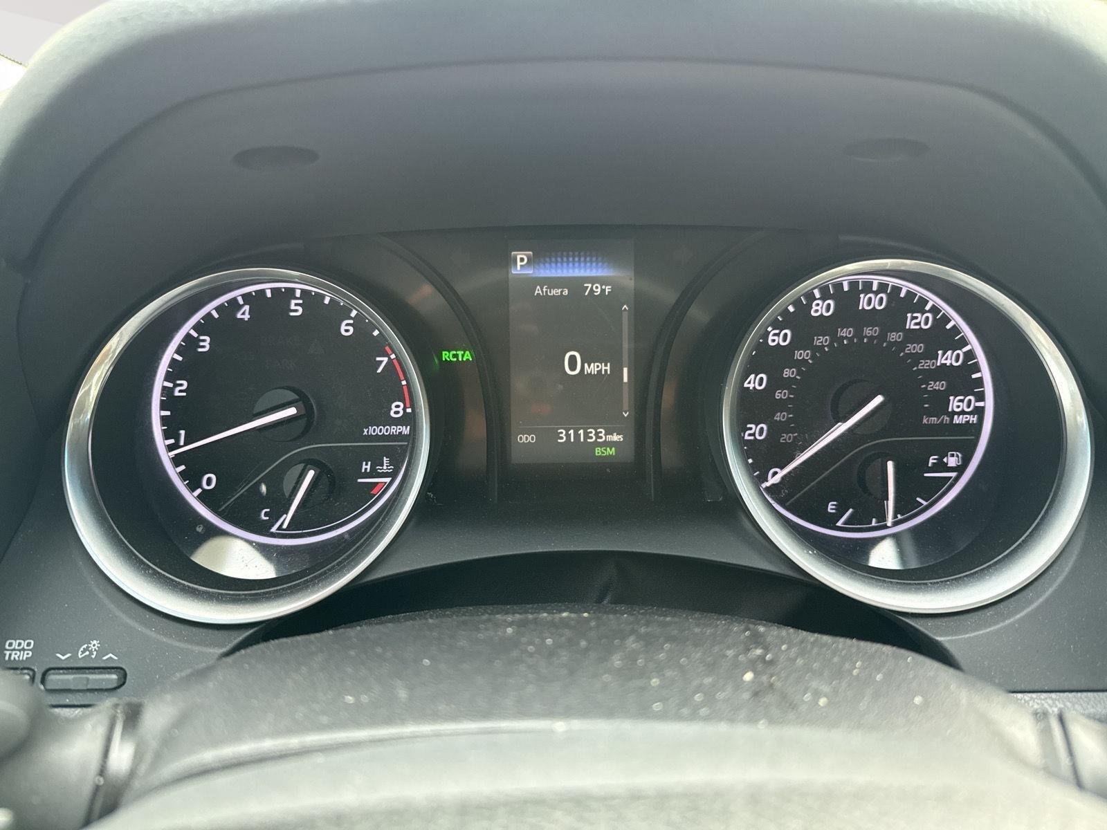 Used 2018 Toyota Camry SE with VIN 4T1B11HK1JU021690 for sale in Kansas City