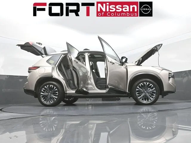 New 2026 Champagne Silver Metallic / Super Black Two-tone Nissan Platinum image 42