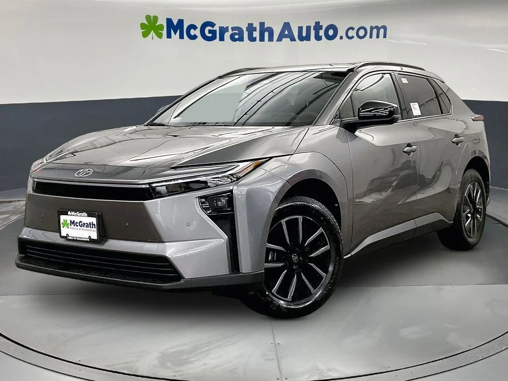 New 2026 Heavy Metal <sup>1</sup> Toyota  XLE image 2