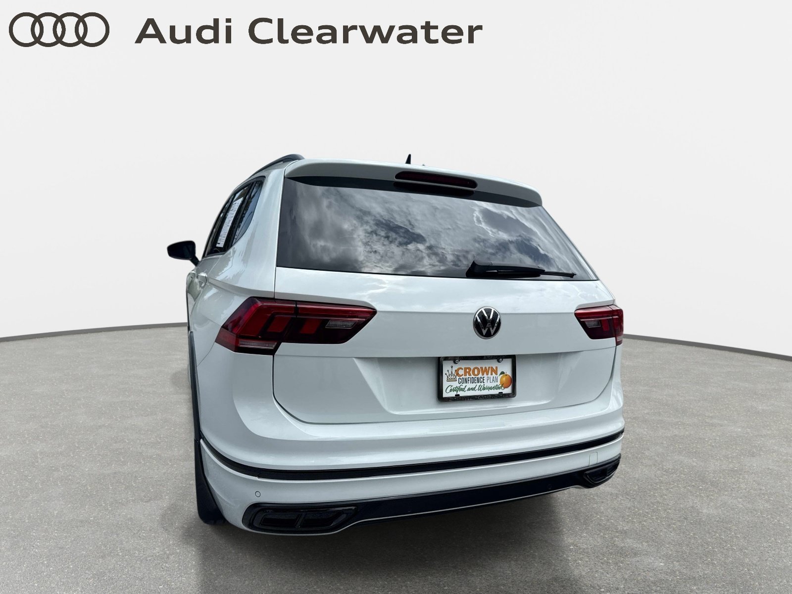 Used 2022 Pure White Volkswagen SE R-Line Black image 8