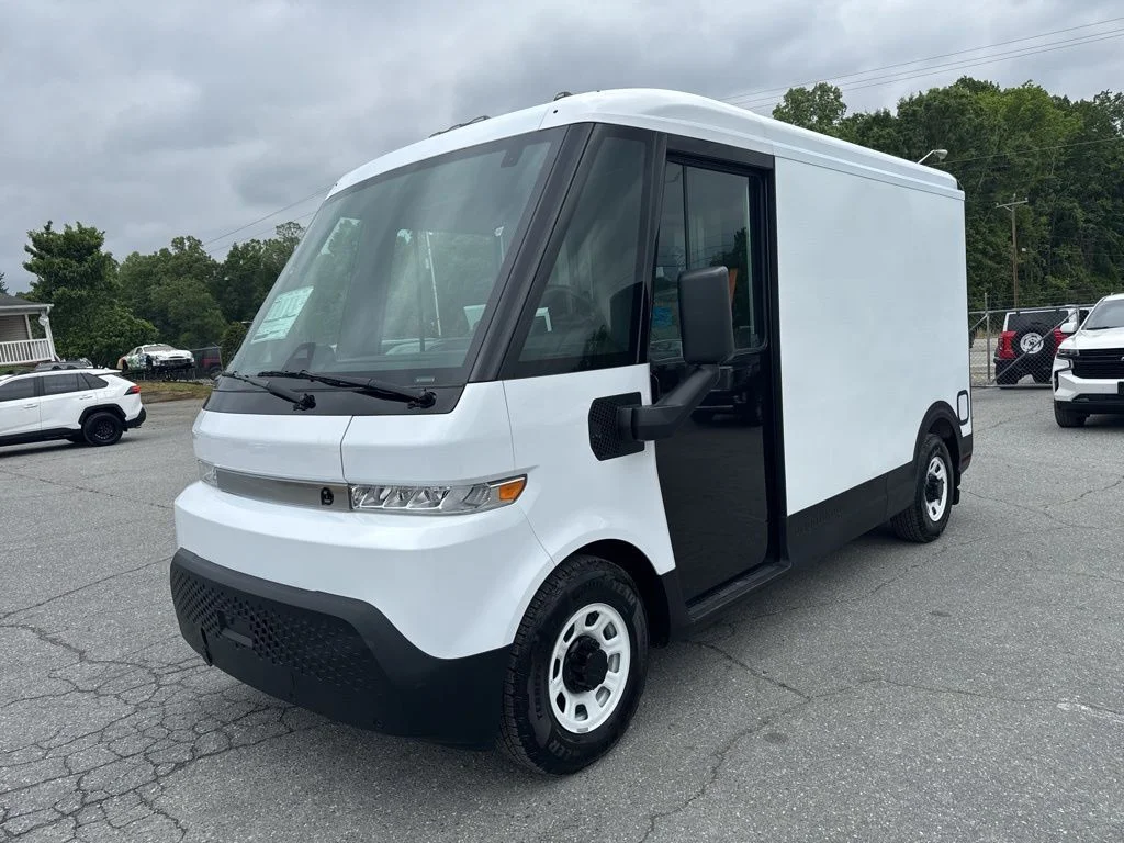 Used 2024 White BrightDrop Base image 1