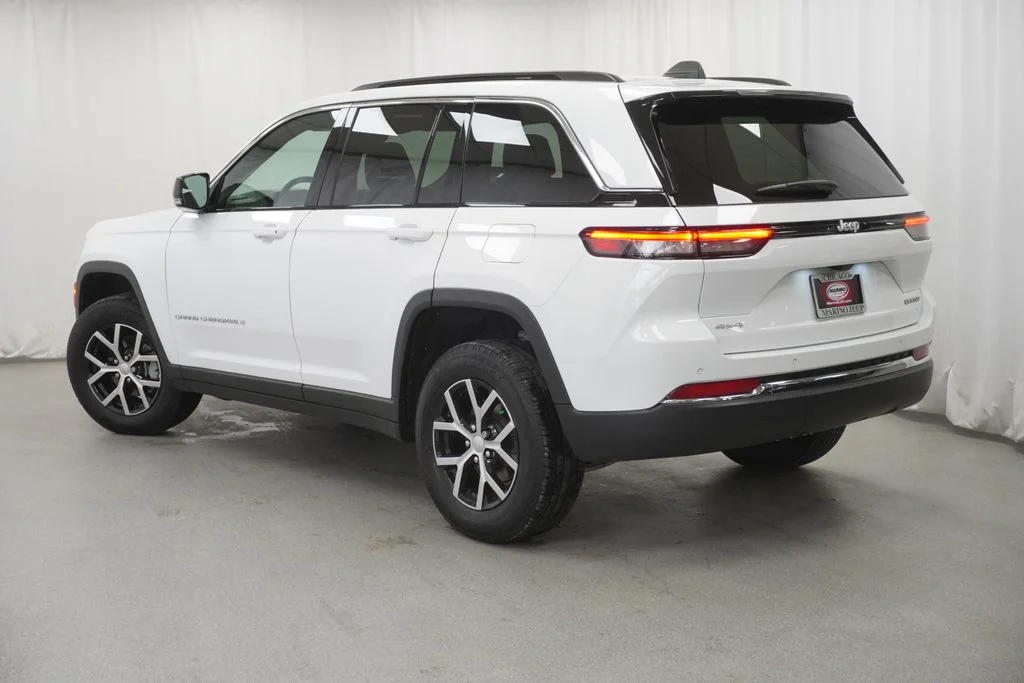 Used 2025 White Jeep Limited image 15