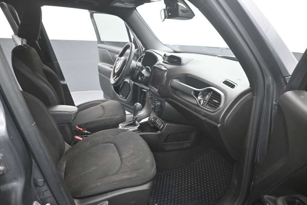 Used 2022 Gray Jeep Altitude image 14