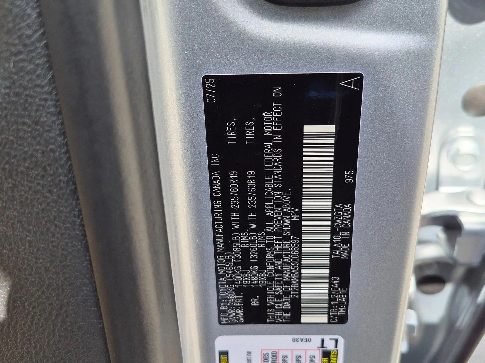 Used 2025 Iridium Lexus RX 350 image 22