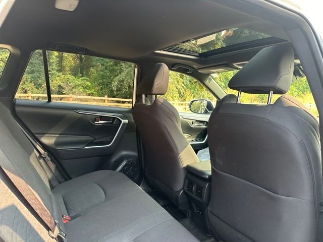 Used 2023 Ice Toyota SE image 21