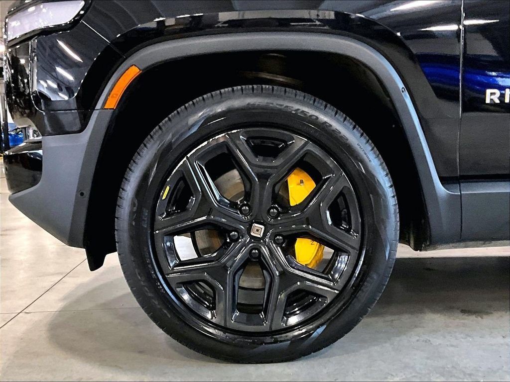 Used 2024 Gray Rivian Adventure image 7