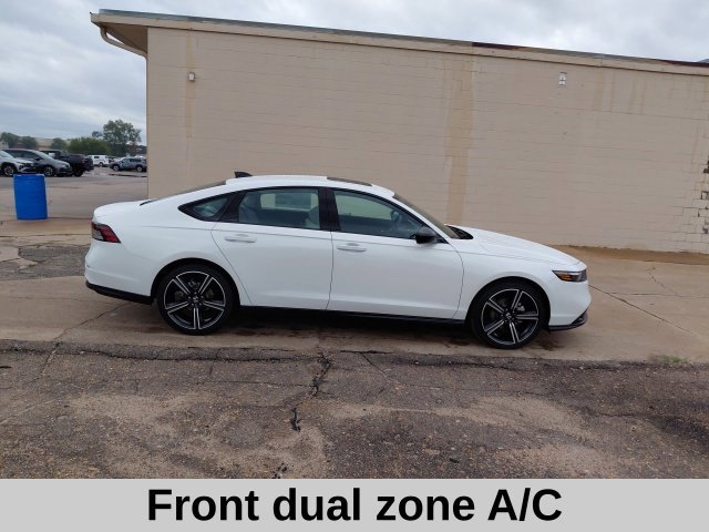 New 2026 Platinum White Pearl Honda SE image 3