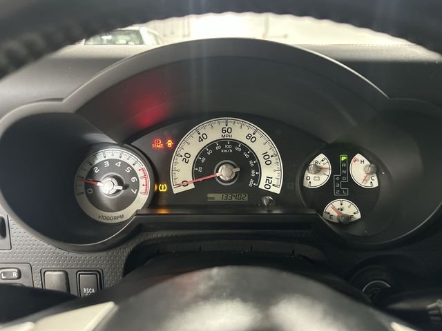 Used 2010  Toyota Base image 14