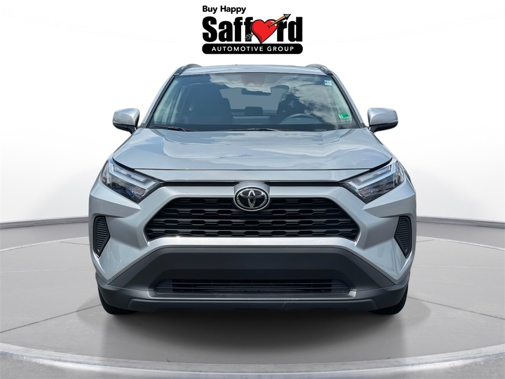 2024 Toyota RAV4 XLE photo 4