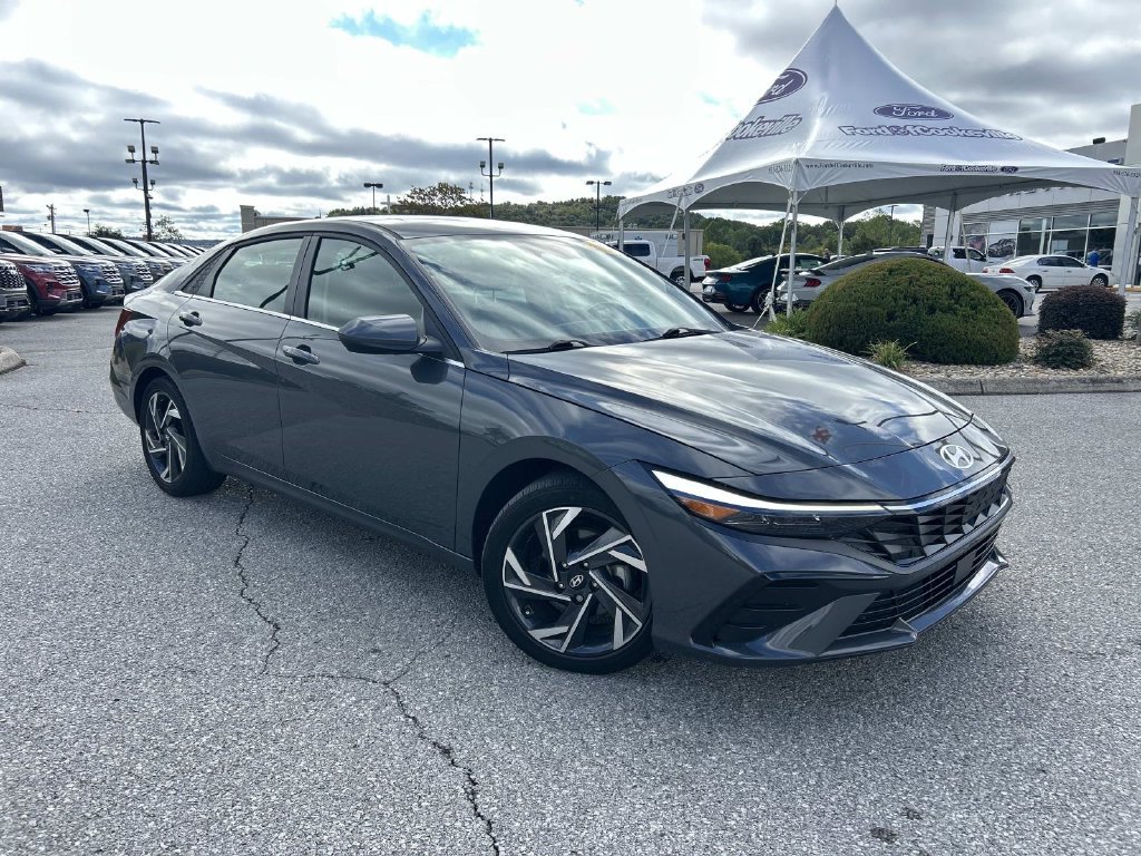 Certified Used 2024 Gray Hyundai SEL image 2
