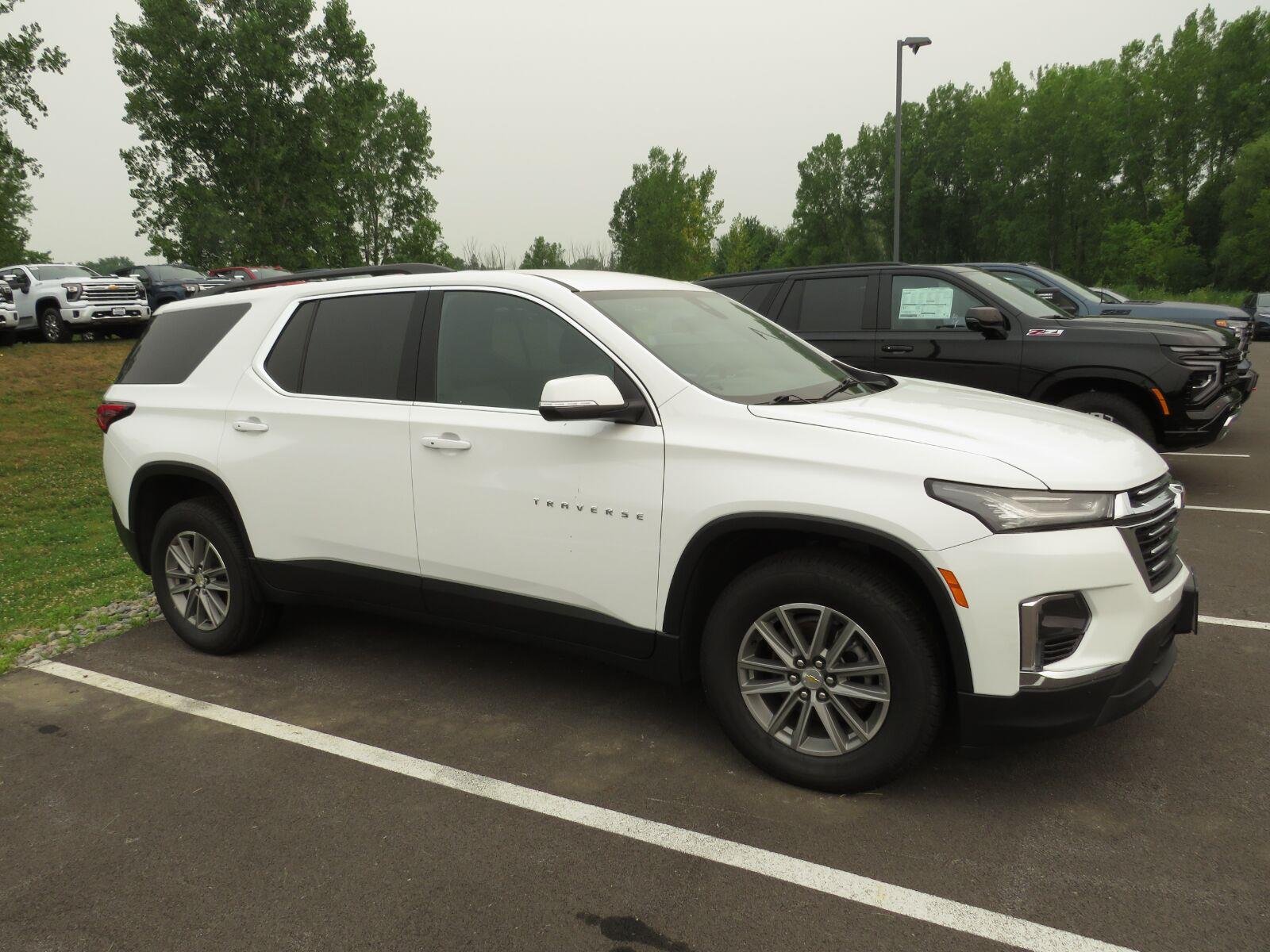 Used 2023 Summit White Chevrolet LT image 6