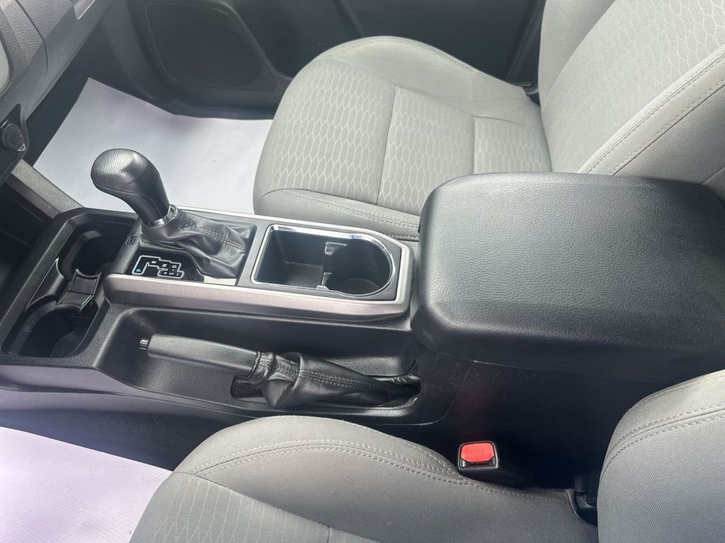 Used 2017 Red Toyota SR5 image 27