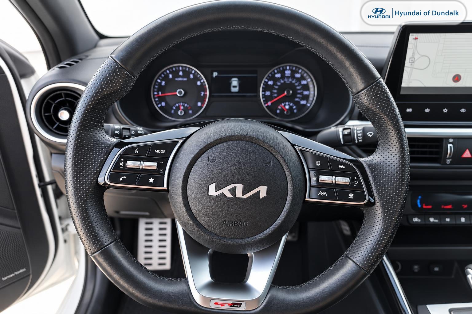 Used 2022 White Kia GT-Line image 10