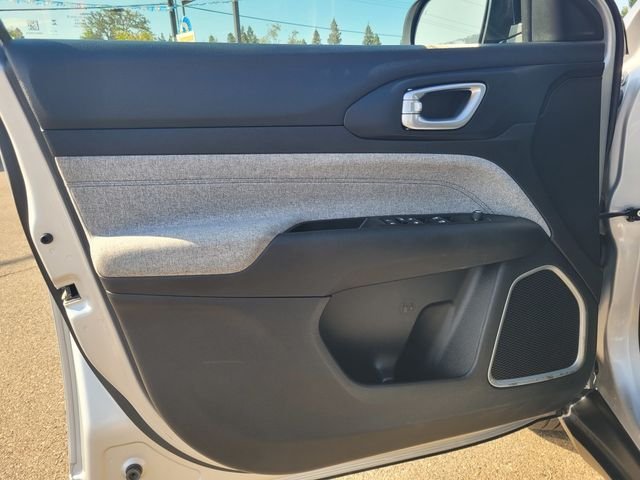 Used 2024 Silver Jeep Latitude image 18