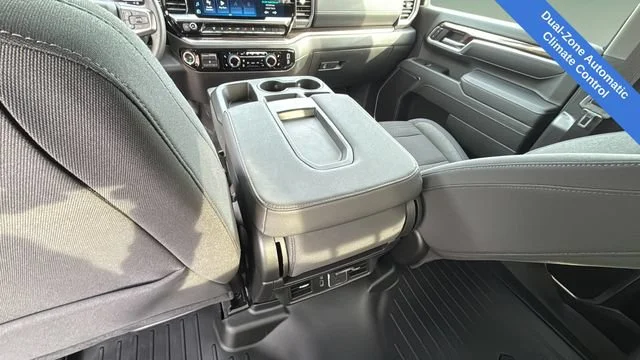 Used 2025 Summit White Chevrolet LT image 23
