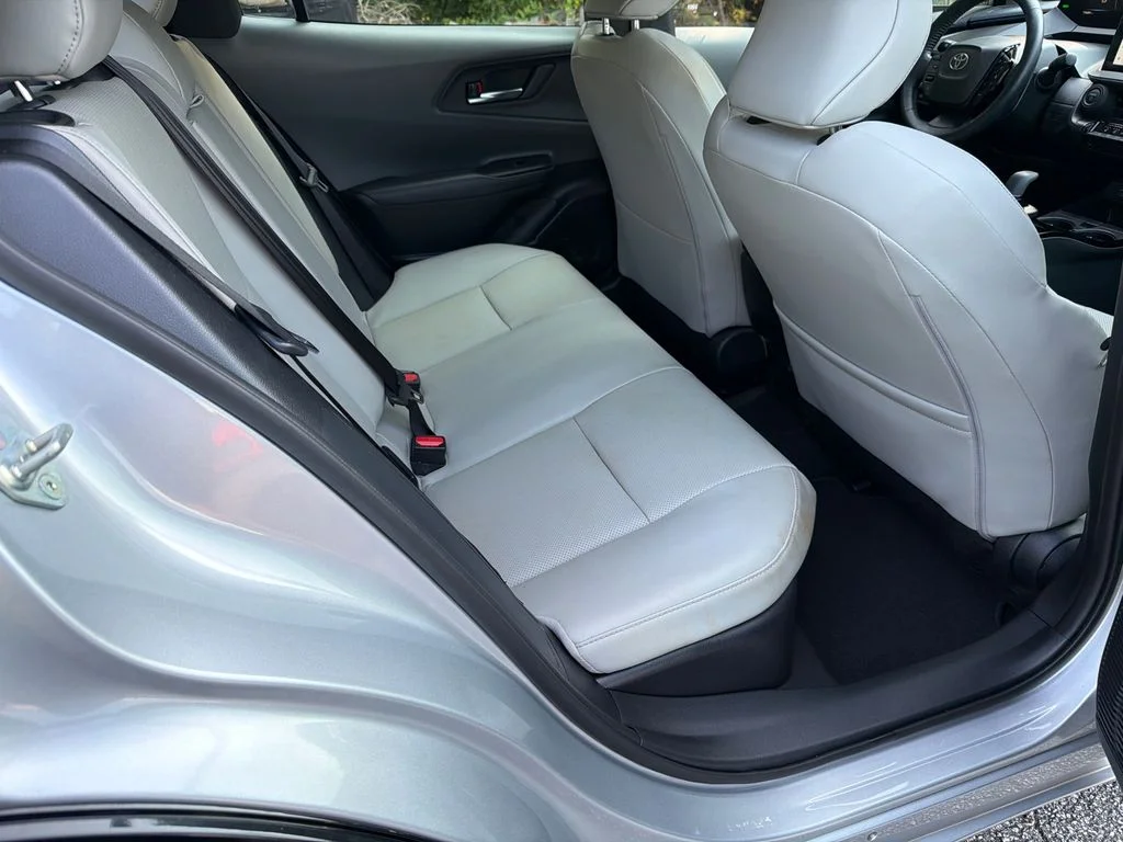 Used 2025  Toyota Limited image 15