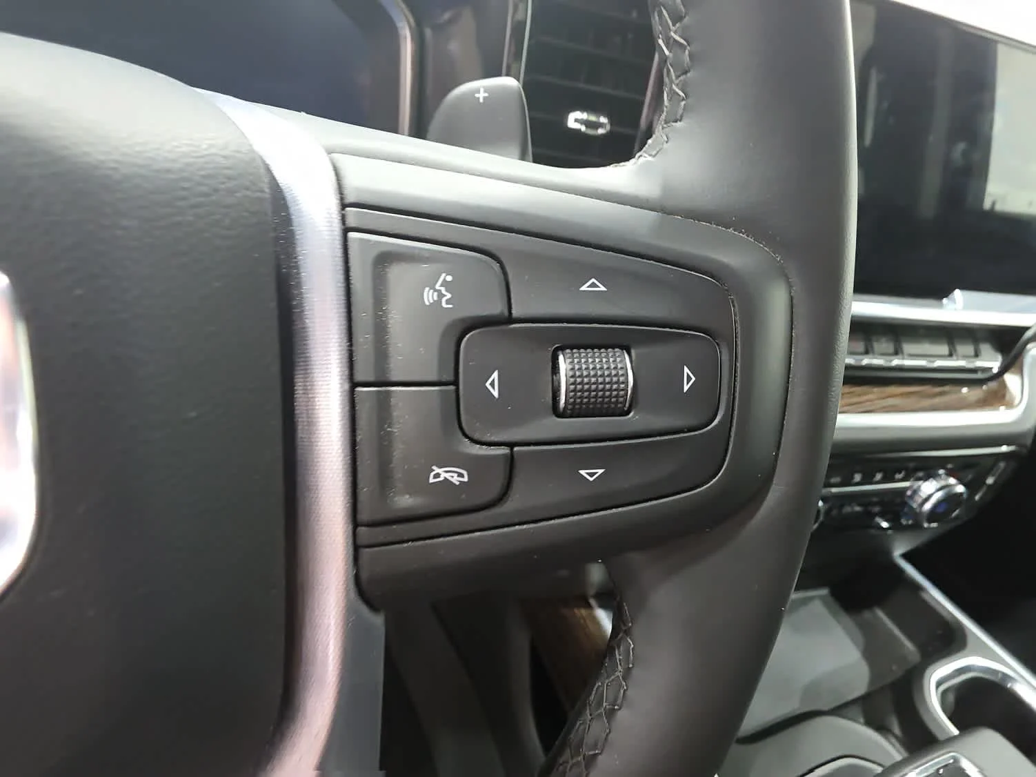 Certified Used 2026 Onyx Black GMC Elevation image 19