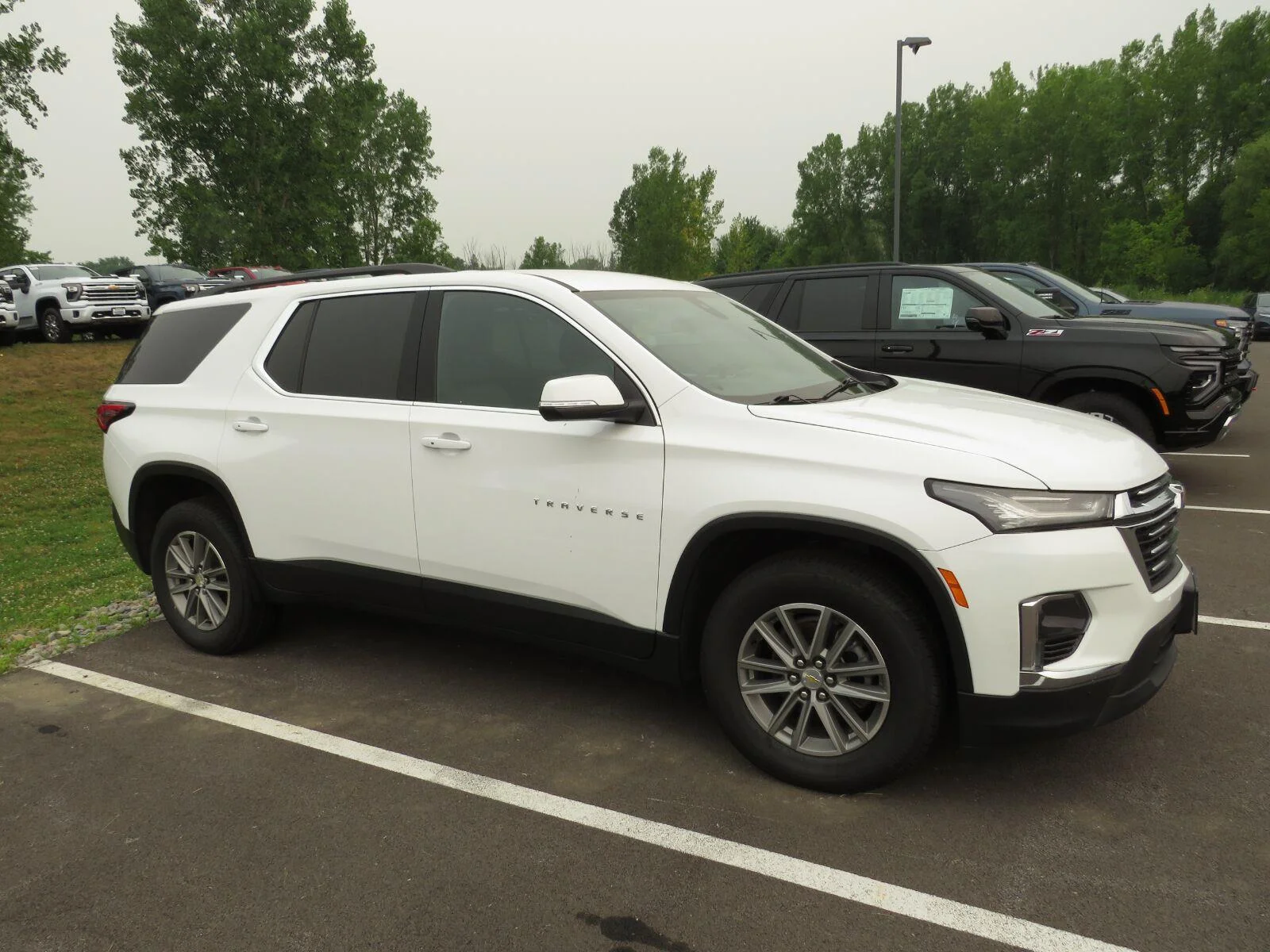 Used 2023 Summit White Chevrolet LT Cloth image 6