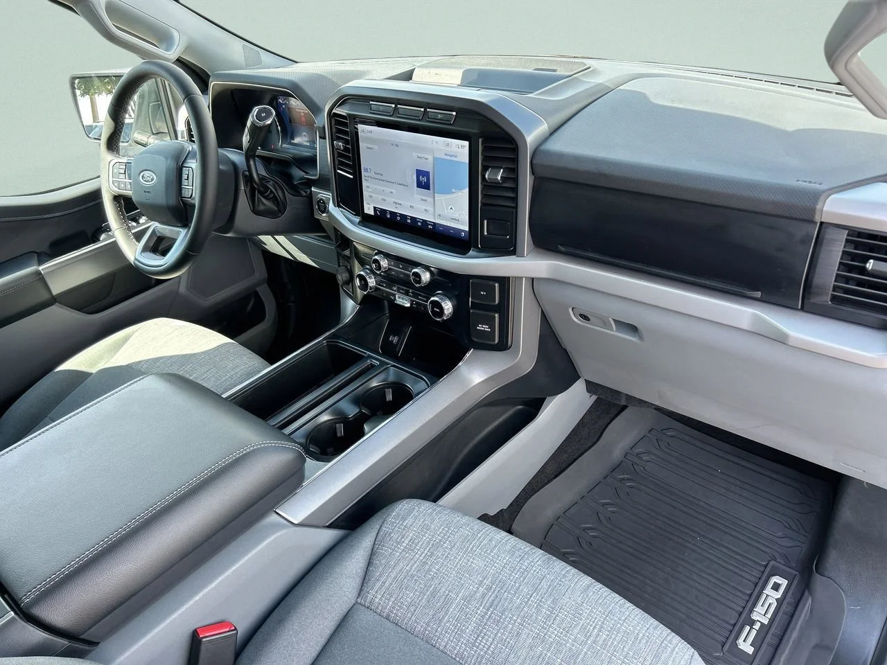 Used 2023 Avalanche Ford XLT image 15