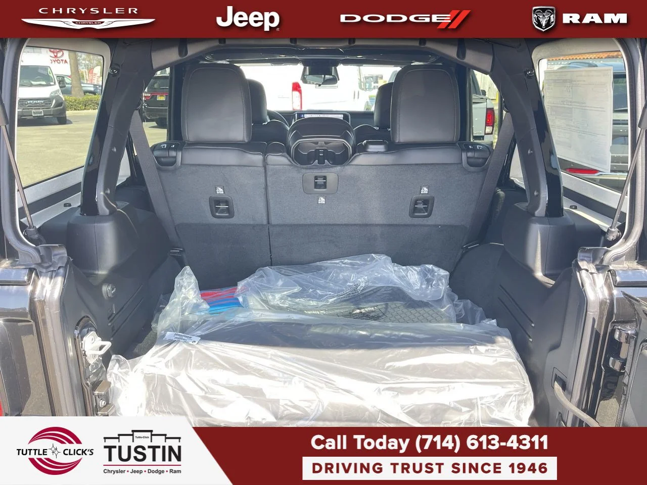 New 2026 Black Clear-Coat Exterior Paint Jeep Rewind image 33