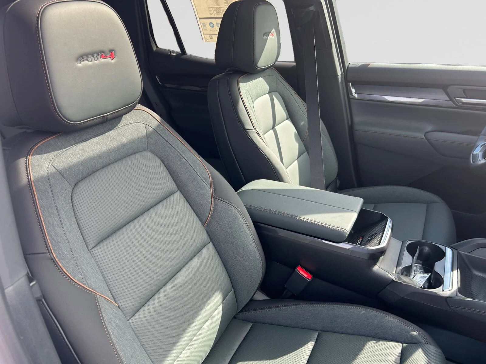 New 2027 Summit White GMC AWD AT4 image 12