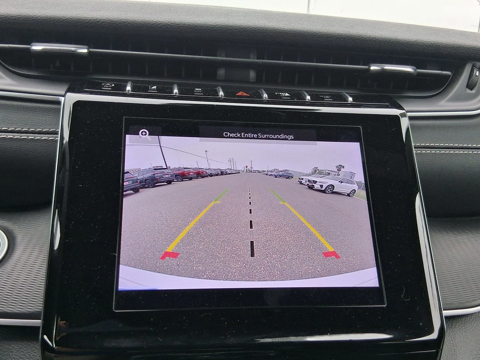 Used 2024 White Jeep Altitude image 8