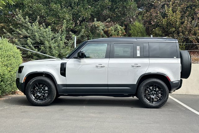 New 2026 Borasco Grey Land Rover S image 2