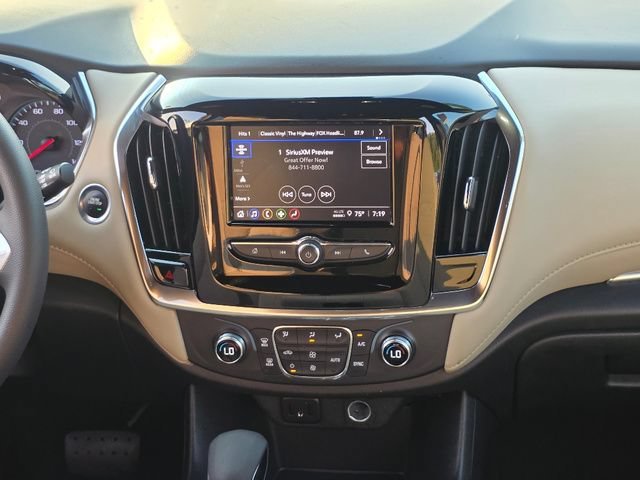 2023 Chevrolet Traverse LS - Photo 3