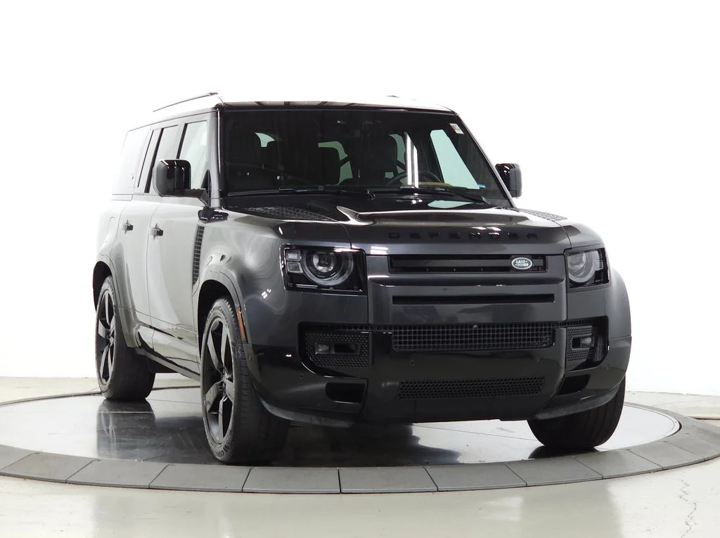 Certified Used 2024 Gray Land Rover X-Dynamic SE image 10