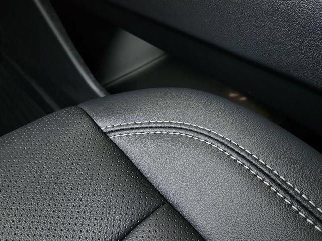 2027 Chevrolet Traverse LT - Photo 32