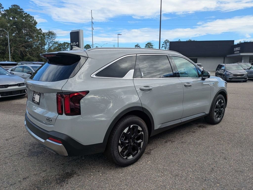 New 2026 Wolf Gray Kia S image 4
