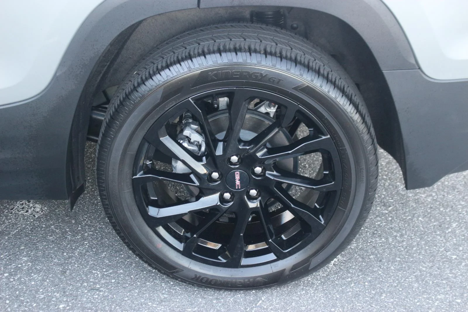 Used 2023 Sterling Metallic GMC SLE image 36