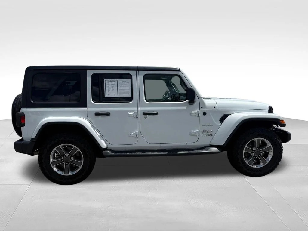 Used 2020 White Jeep Unlimited Sahara image 29