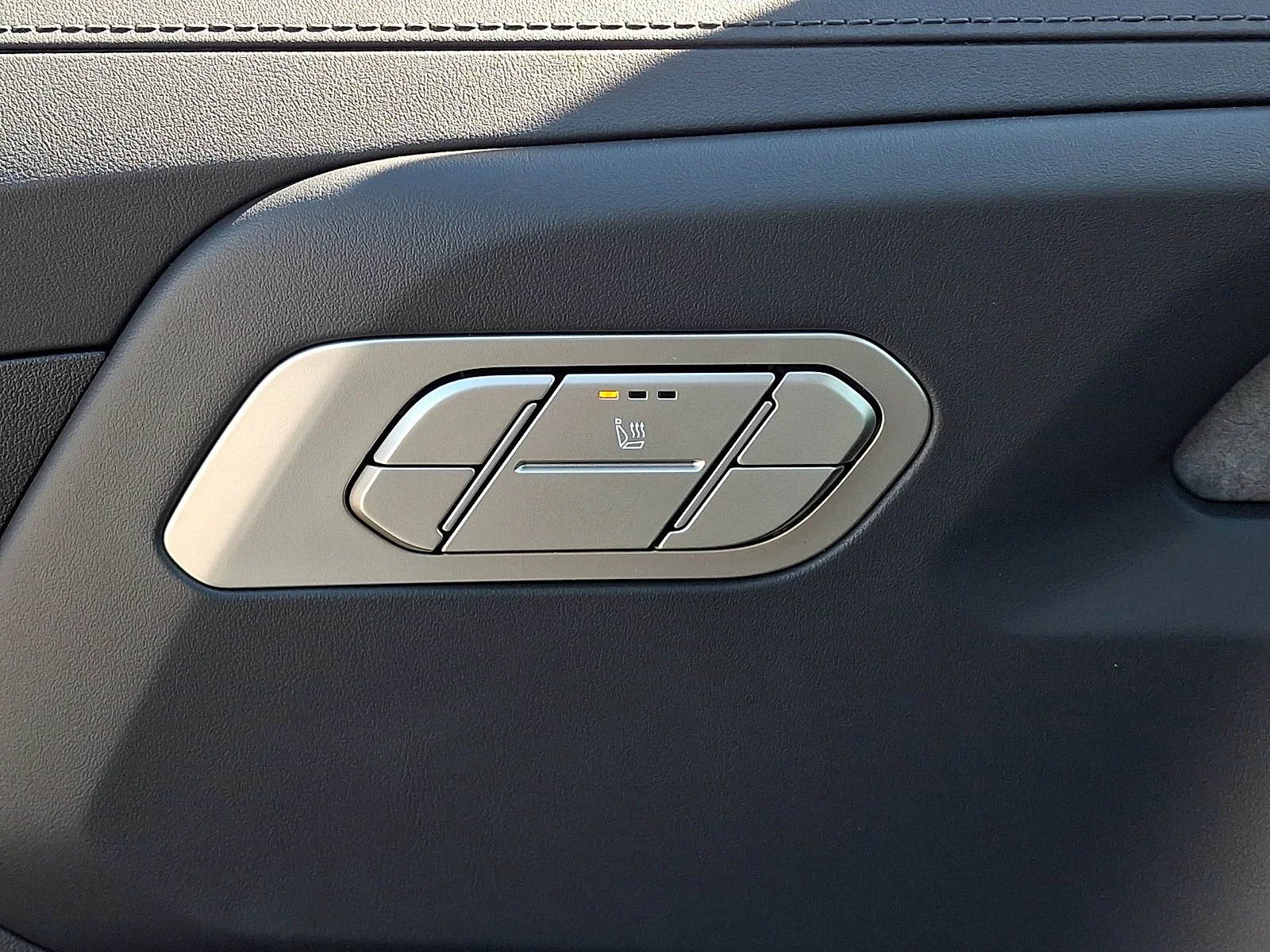 New 2027 White Kia S image 21