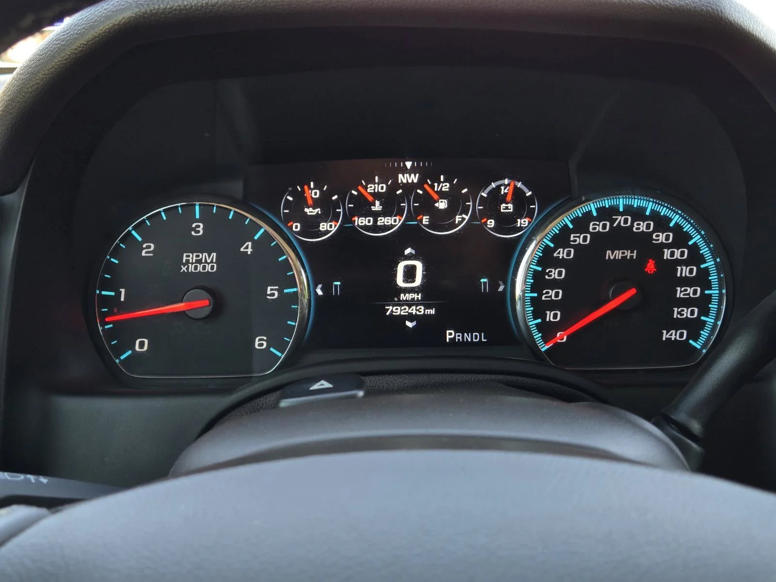 Used 2017 White Frost Tricoat GMC Denali image 17