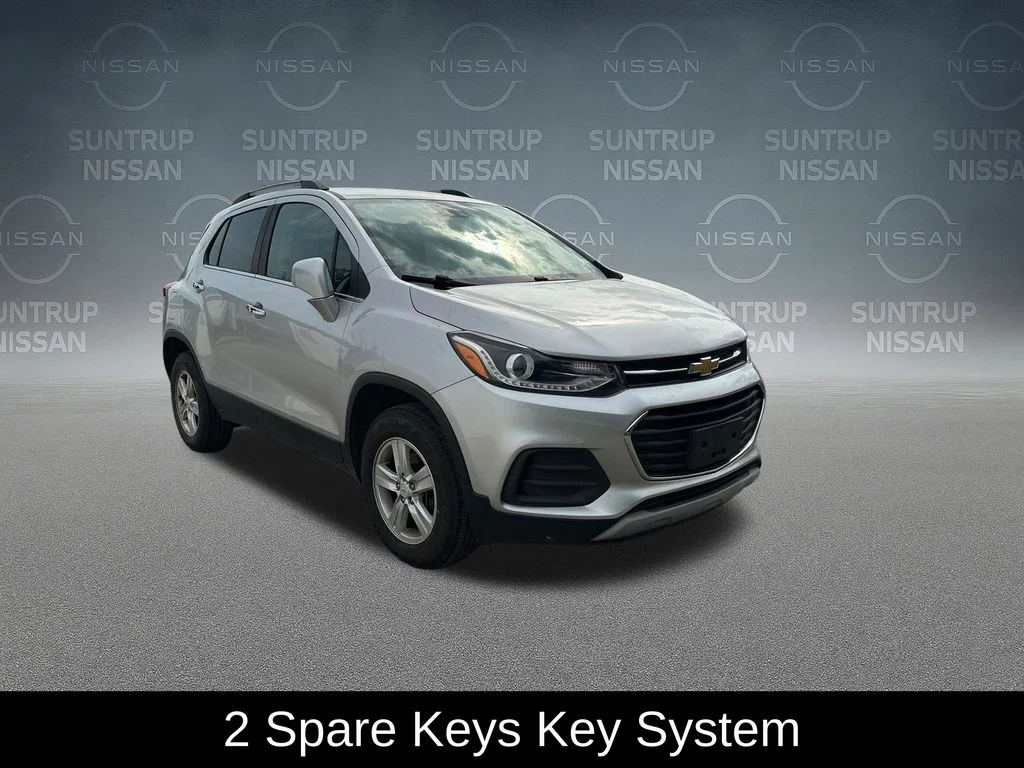 Used 2017 Silver Chevrolet LT image 9