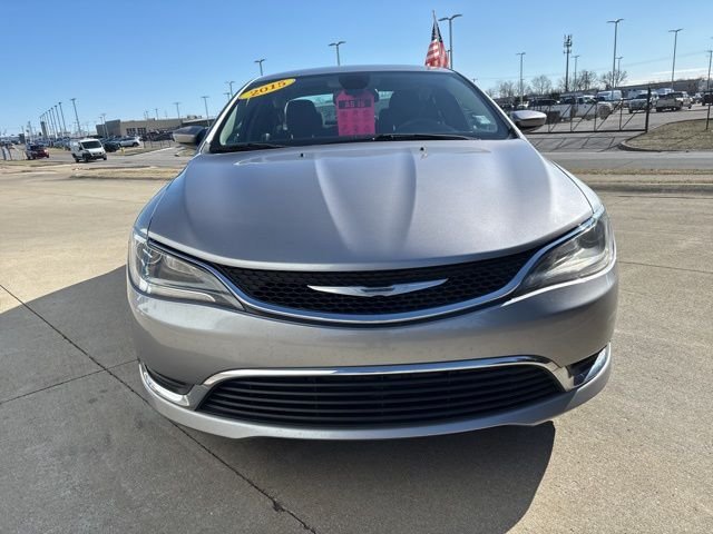 Used 2015 Silver Chrysler Limited image 4