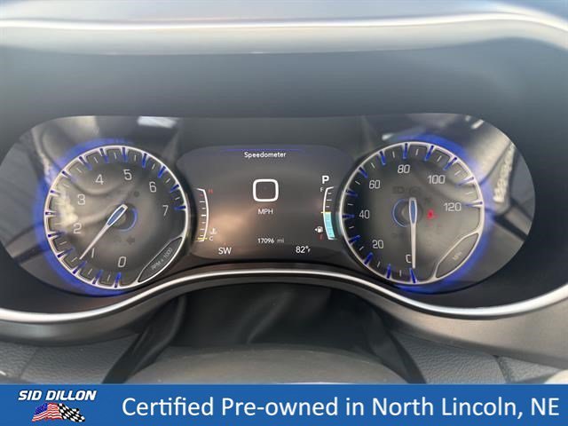 Used 2023 Silver Mist Clearcoat Chrysler Touring L image 9