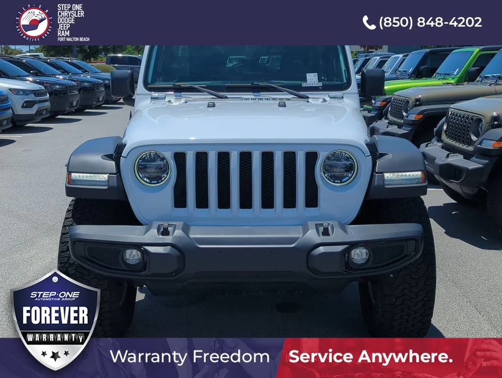 Certified Used 2022 White Jeep Unlimited High Tide image 9