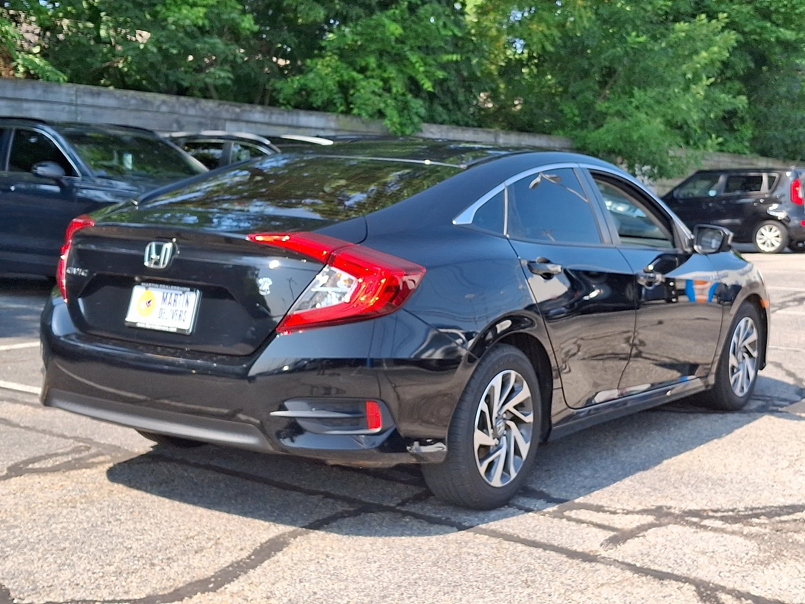 Certified Used 2016 Crystal Black Pearl Honda EX image 4