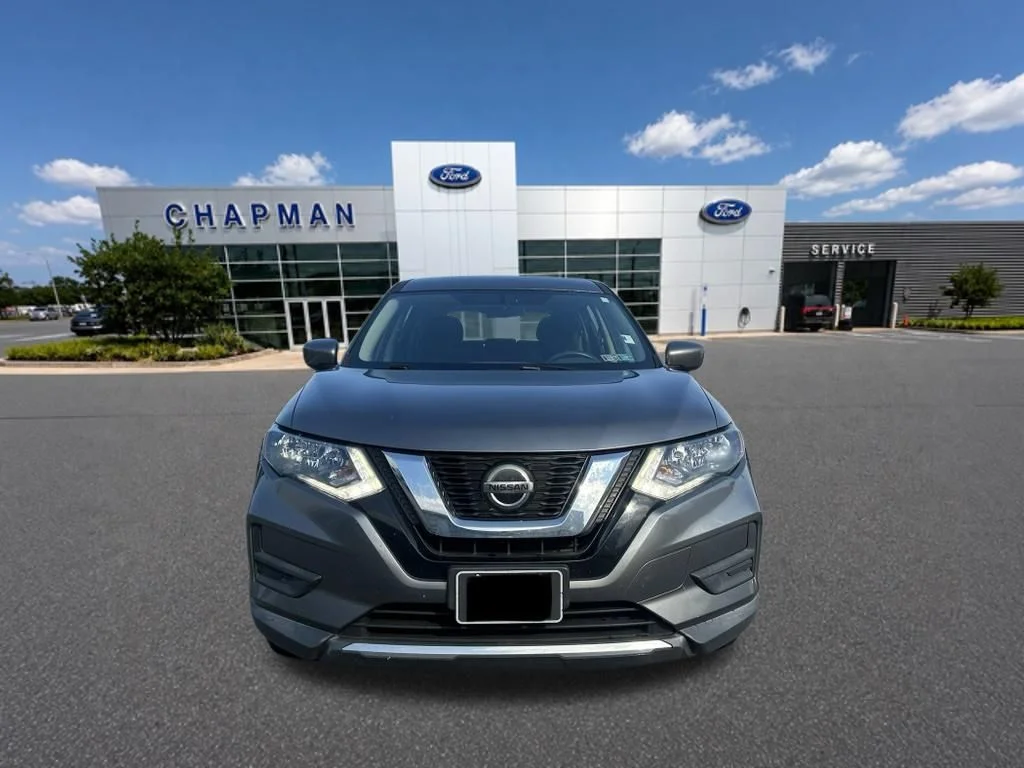 Used 2018 Gray Nissan S image 10